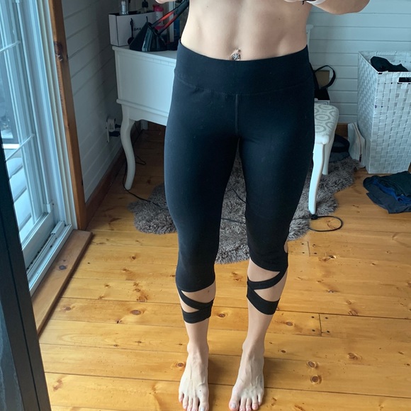 Forever 21 leggings with cute cuffs on calves. size large (fits like medium) - Picture 1 of 3